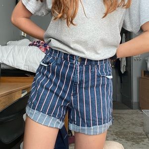 Striped high rise universal thread shorts 12/31